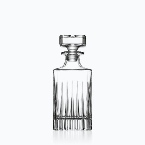 Carafe en Verre Soufflé Vesper, sur fond blanc