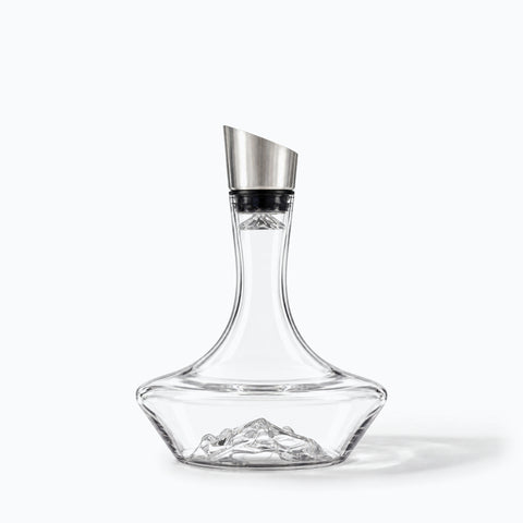 Carafe Montagne Nivalis, avec son ombre portée, sur fond blanc