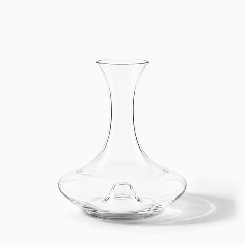 Carafe Vin Jeune Brise, avec son ombre portée, sur fond blanc