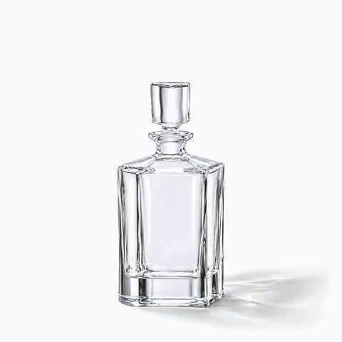 Carafe à Whisky Cristal Calcite, avec son ombre portée, sur fond blanc