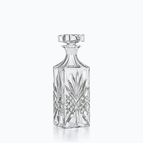 Carafe à Whisky Cristal Gravée Velaro, sur fond blanc