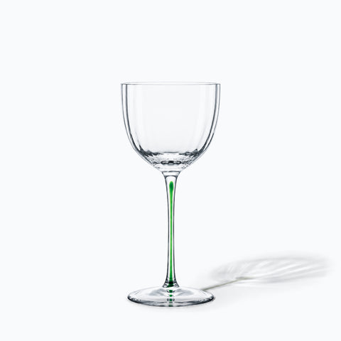 Coupe à cocktail Lampion seule sur fond blanc, avec son ombre portée