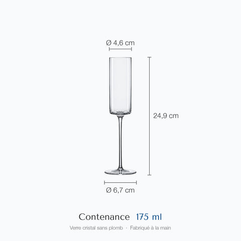 Cotes de la flûte à champagne Chandelle : hauteur 24,9 cm, diamètre du haut 4,6 cm et de la base 6,7 cm, contenance 17,5 cl