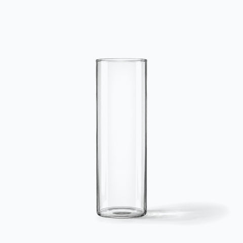 Grand Verre à Cocktail, avec son ombre portée, sur fond blanc