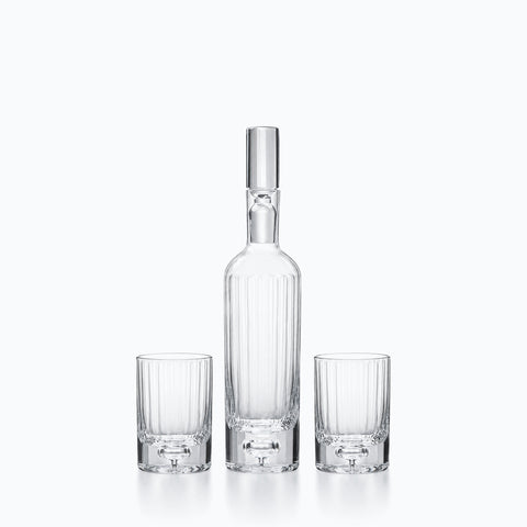 Service à Vodka Zorya, sur fond blanc