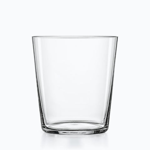 Tumbler transparent en cristal sans plomb, gobelet bas évasé vu de face, fond clair