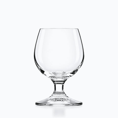 Verre Cognac 10 cl, sur fond blanc
