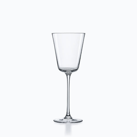 Verre à cocktail conique à pied en cristal transparent sur tige longue et fine