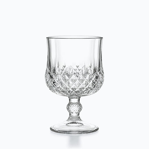 Verre à Cognac Ancien, sur fond blanc