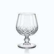 Verre à Cognac Ciselé, sur fond blanc