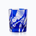Verre à Eau Bleu, sur fond blanc
