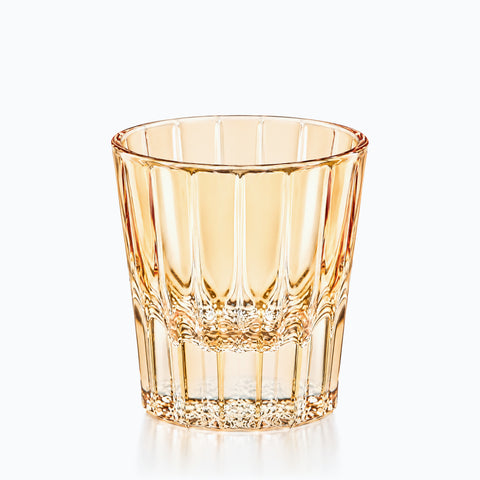 Verre à Eau Jaune, sur fond blanc