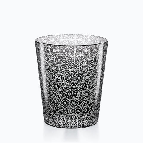 Verre à Eau Noir Mat, sur fond blanc