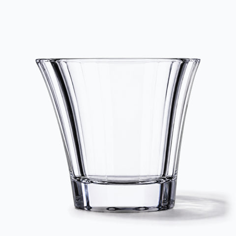 Verre à Liqueur Original, avec son ombre portée, sur fond blanc