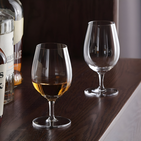 Verre à Rhum à Pied 