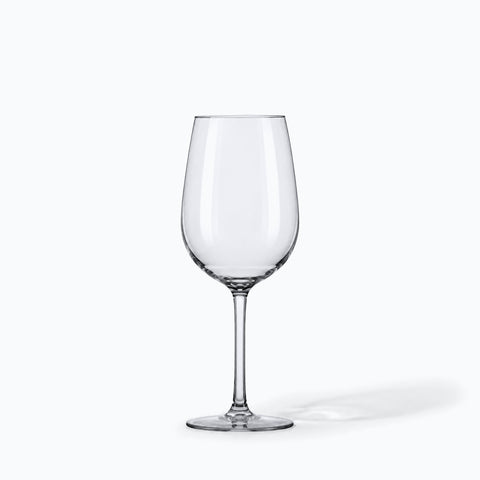 Verre à Vin Incassable, avec son ombre portée, sur fond blanc