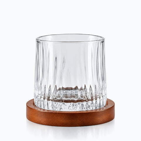 Verre à Whisky avec Socle, modèle wave, sur fond blanc