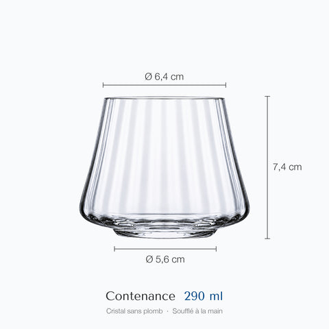 Verre à whisky Corset et ses cotes : hauteur 7,4 cm, diamètre 6,4 cm en haut et 5,6 cm à la base, contenance 29 cl