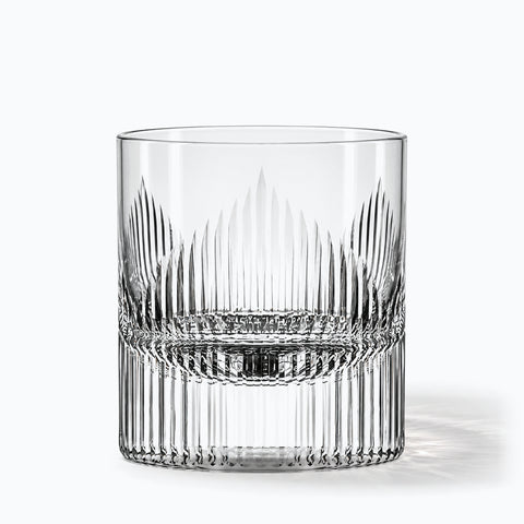 Verre à Whisky Cristal Design Edo Kiriko, avec son ombre portée, sur fond blanc