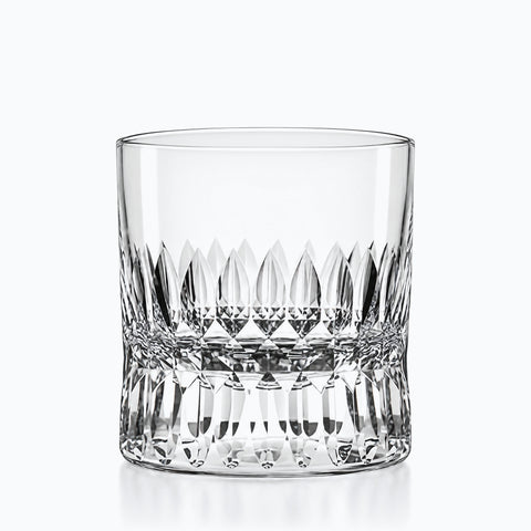 Verre à Whisky Cristal Design Edo Kiriko, modèle petal, sur fond blanc