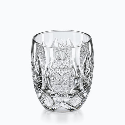 Verre à whisky Forme Ovale, sur fond blanc