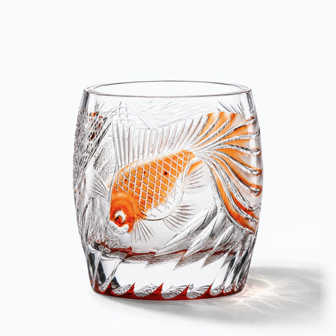 Verre à Whisky Haute Qualité Edo Kiriko · Kingyo, avec son ombre portée, sur fond blanc
