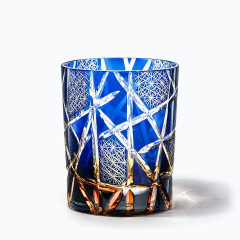 Verre à Whisky Edo Kiriko Gravé, avec son ombre portée, sur fond blanc