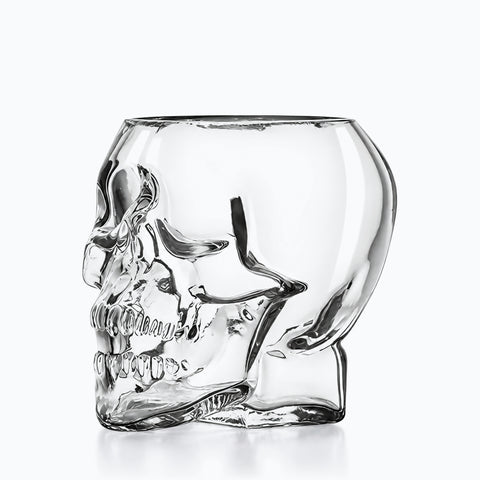 Verre à Whisky Tête de Mort, sur fond blanc