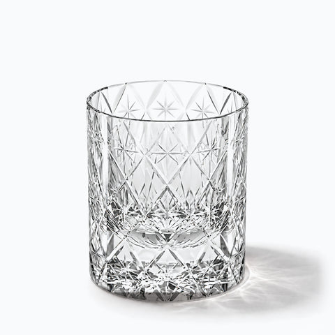 Cristal Verre à Whisky Ancien, avec son ombre portée, sur fond blanc