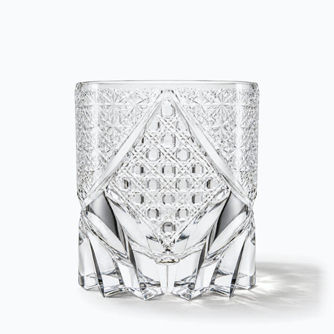 Verre Artisanal Japonais, avec son ombre portée, sur fond blanc