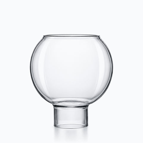 Verre cocktail rond en verre transparent, boule soufflée posée sur socle cylindrique court
