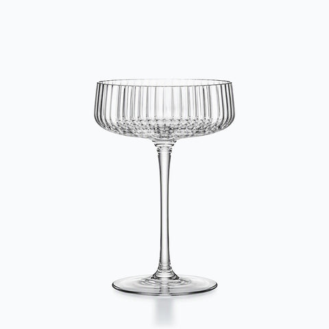 Verre coupe à cocktail Pivoine, sur fond blanc