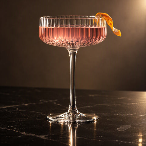 Verre coupe à cocktail Pivoine à contre-jour