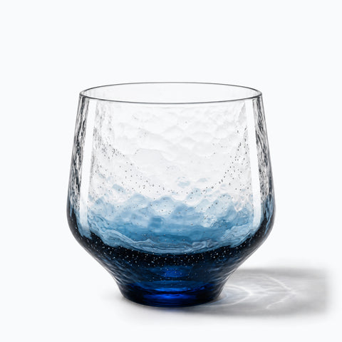 Verre Japonais Fond Saphir · Yozora, avec son ombre portée, sur fond blanc