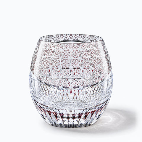 Verre Luxe, avec son ombre portée, sur fond blanc