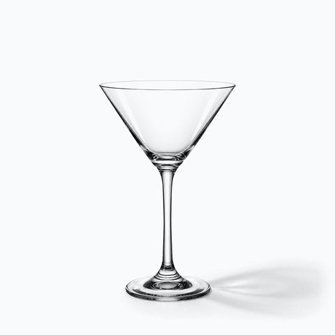 Verre à Martini, avec son ombre portée, sur fond blanc