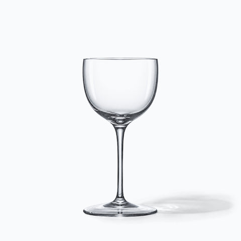 Verre Nick and Nora Charleston seul sur fond blanc avec ombre portée
