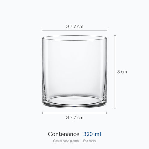 Verre old fashioned Semplice coté sur fond blanc : hauteur 8 cm, diamètre 7,7 cm en haut et à la base, contenance 32 cl