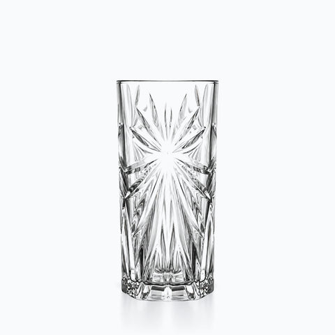 Verre Tumbler, sur fond blanc