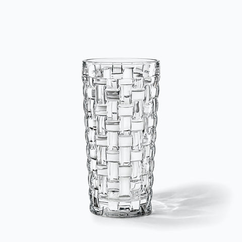 Verre Tumbler Design, avec son ombre portée, sur fond blanc