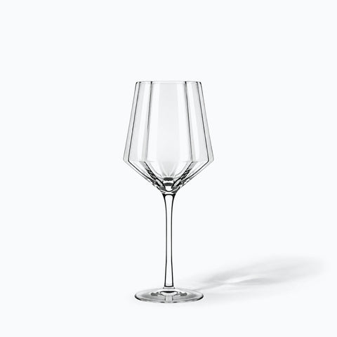 Verre à Vin Vintage, avec son ombre portée, sur fond blanc