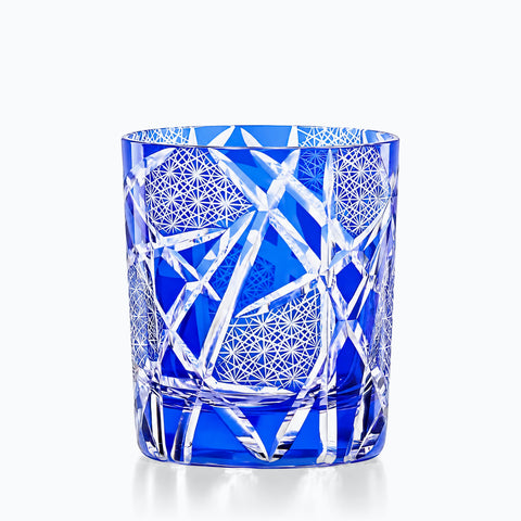 Verre Whisky Japon, couleur japon saphir, sur fond blanc