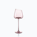 Verres à Vin Modernes, sur fond blanc