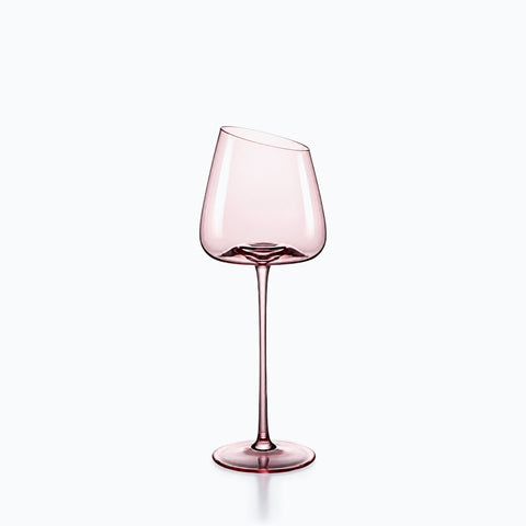 Verres à Vin Modernes, sur fond blanc